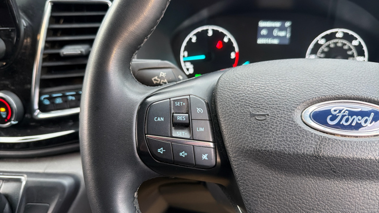 Ford Transit Custom 280 L1 Diesel Fwd 2.0 EcoBlue 130ps Low Roof Limited Van Auto